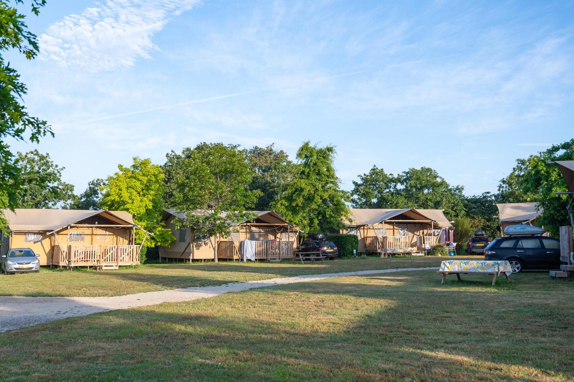 Camping Rcn La Ferme Du Latois Coex Luaran gambar